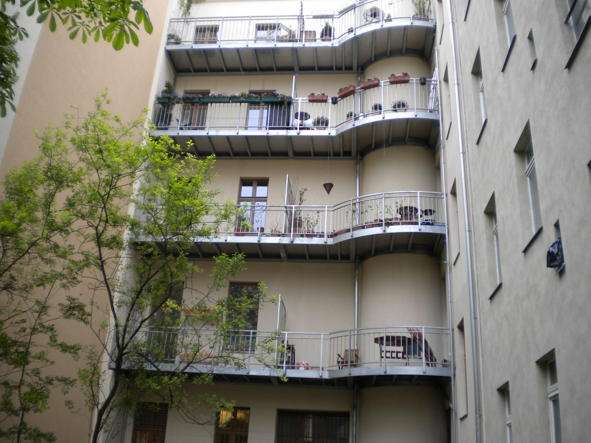 Stahlbalkon Altbau - L&S Metallbau