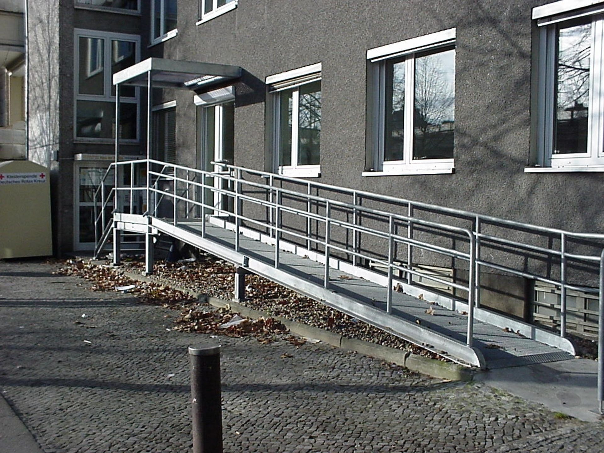 Rollstuhlrampe – DRK Düppel (Detail) - L&S Metallbau