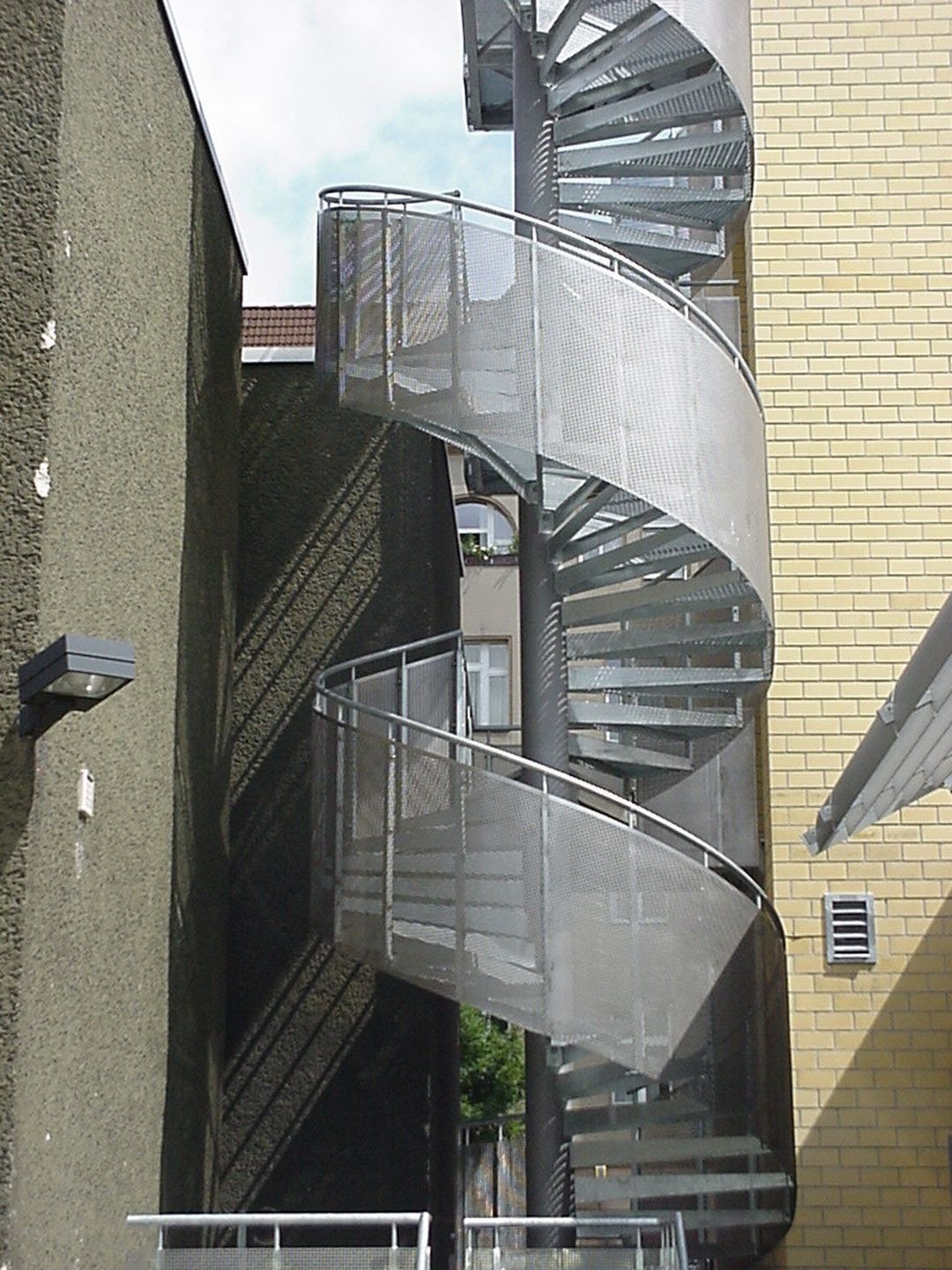 Stahltreppe Außenbereich - L&S Metallbau