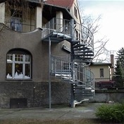 Außentreppe mit Podest - L&S Metallbau