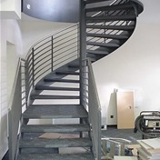 Innentreppe Stahl-Holz - L&S Metallbau