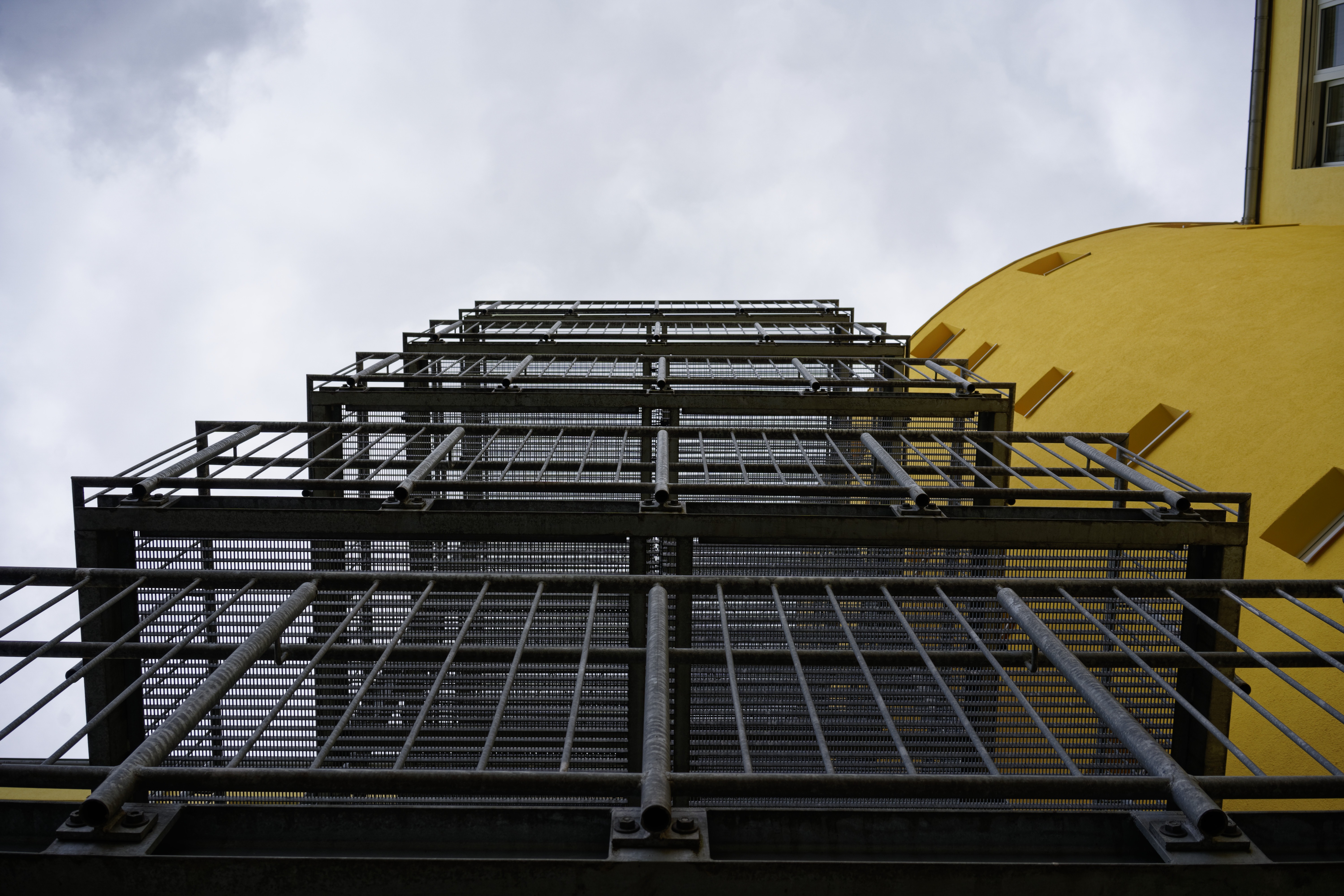 Mit Schmiedeelementen – Geradestr. - L&S Metallbau