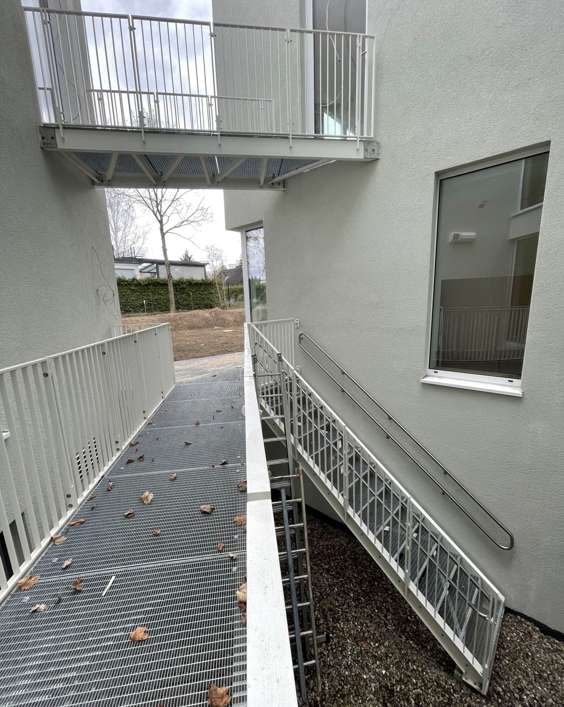 Rollstuhlrampen und Fluchtstege Berlin – L&S Metallbau