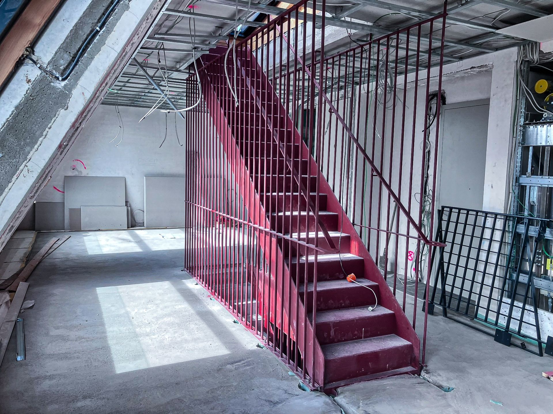 Stahltreppen und Treppengeländer Berlin – L&S Metallbau